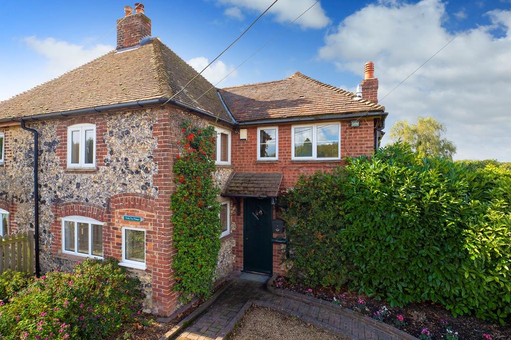 Stone Street, Petham, Canterbury, CT4 2 bed character property £350,000
