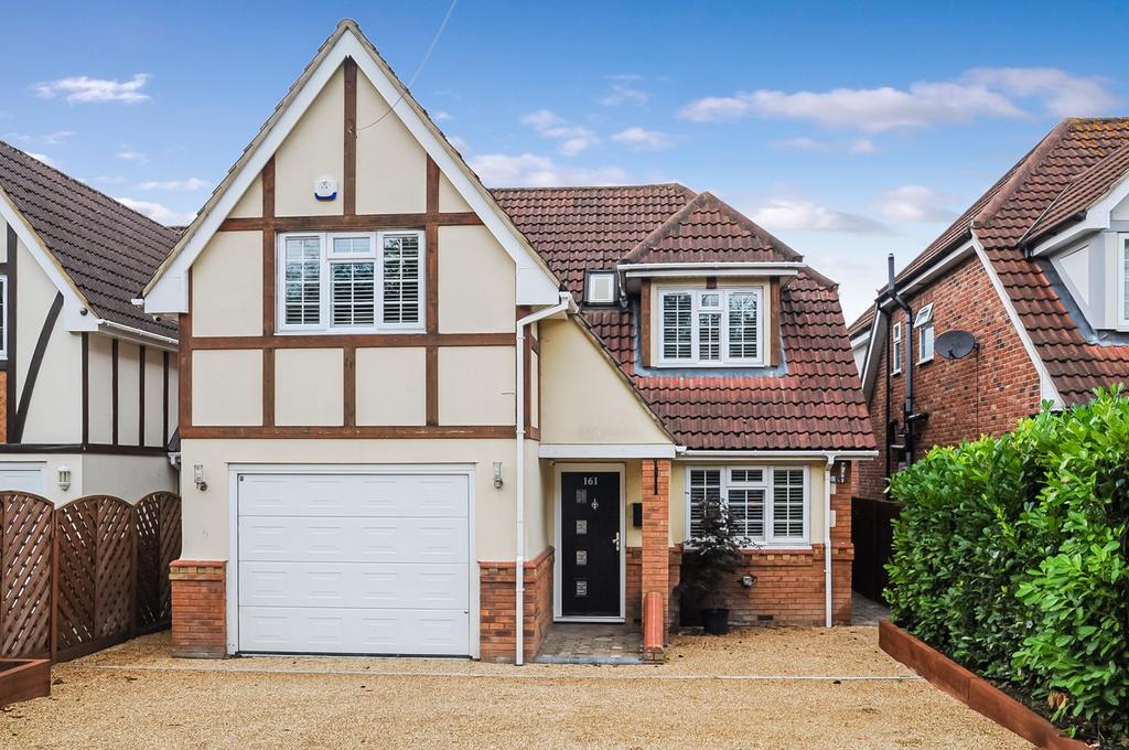 Mountnessing Road, Billericay, CM12 4 bed detached house £859,950