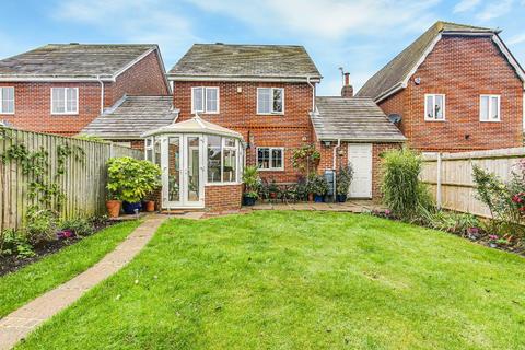 58 Dane Road, Warlingham, CR6 9NP