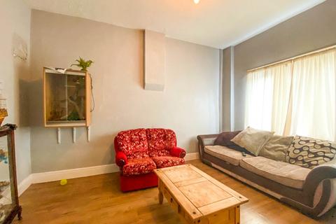 3 bedroom maisonette for sale - Princes Avenue, Llandrindod Wells, LD1