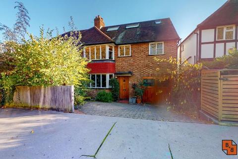 62 Cypress Road, London, SE25 4AU