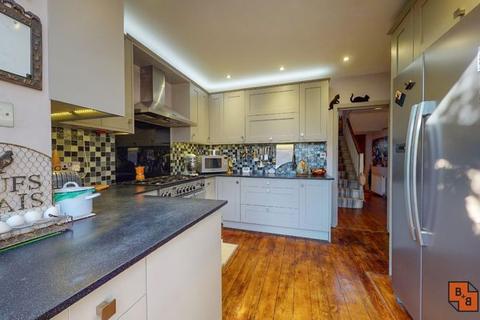 62 Cypress Road, London, SE25 4AU