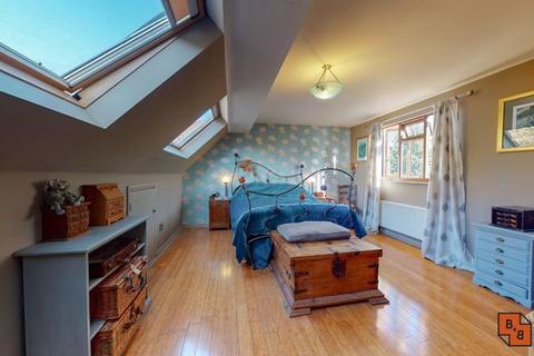 62 Cypress Road, London, SE25 4AU