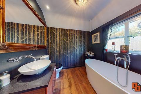 62 Cypress Road, London, SE25 4AU