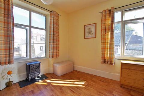 Middle Flat, 22 Queen Street, Lynton, EX35 6AA