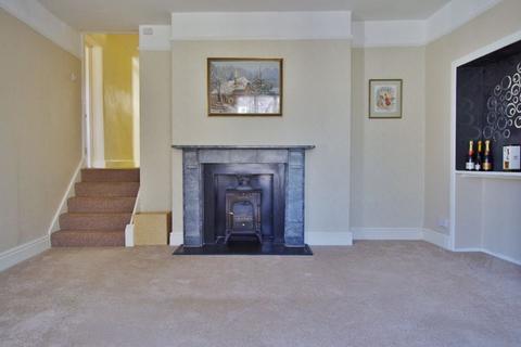 Middle Flat, 22 Queen Street, Lynton, EX35 6AA