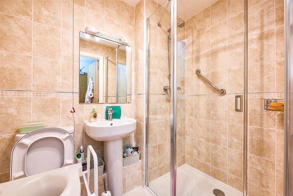 Shower room.jpg