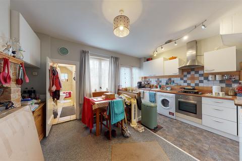 32 Durlock, Minster, Ramsgate, CT12 4HE