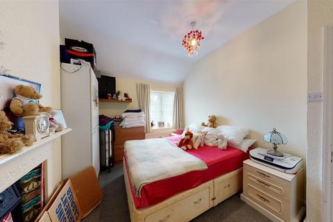 32 Durlock, Minster, Ramsgate, CT12 4HE