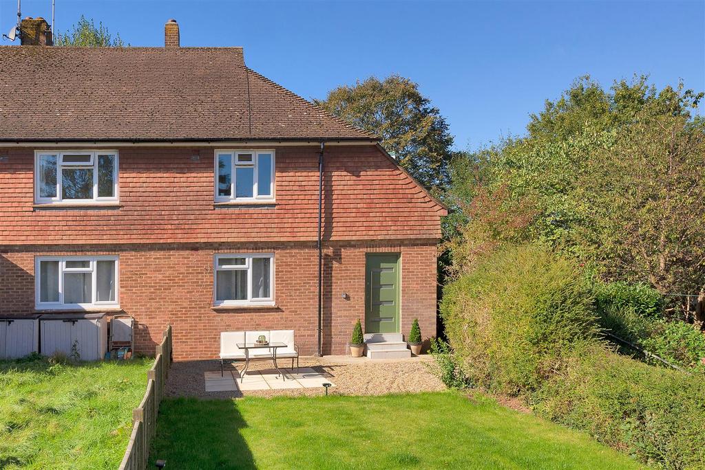 Saunders Road, Tunbridge Wells 2 bed £300,000