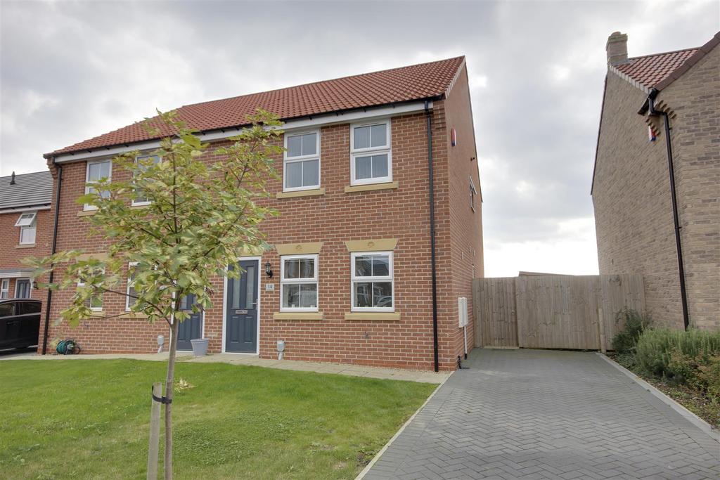 Paradise Drive, Woodmansey 3 bed semidetached house £230,000