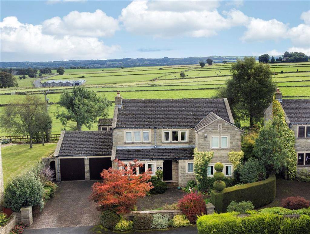 St Lucius's Close, Farnley Tyas, Huddersfield, HD4 4 bed detached house