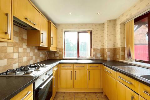 14 Birch Close, Gilberdyke, Brough, HU15 2YF