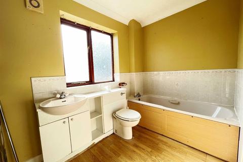 14 Birch Close, Gilberdyke, Brough, HU15 2YF