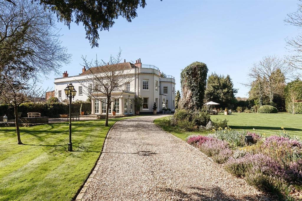 Scarletts Lane, Kiln Green, Reading, Berkshire, RG10 9XD 6 bed house