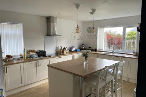 28 Fairway, Carlyon Bay, St Austell, PL25 3QF