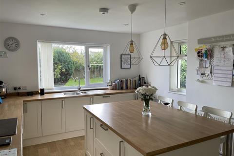 28 Fairway, Carlyon Bay, St Austell, PL25 3QF