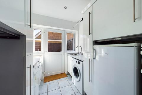 9 Bridgewater Drive, Northampton, NN3 3AF