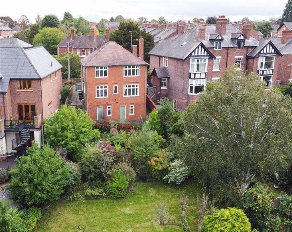 Underdale Road, Shrewsbury 3 bed detached house £425,000