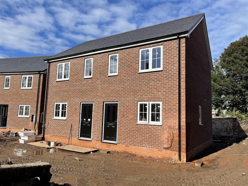 Paddock Lane, Donington, Spalding 2 bed semidetached house £164,950