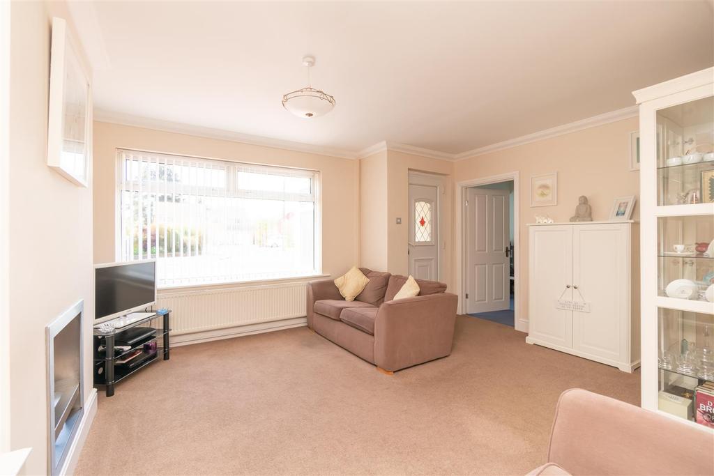 Lounge / Dining Room