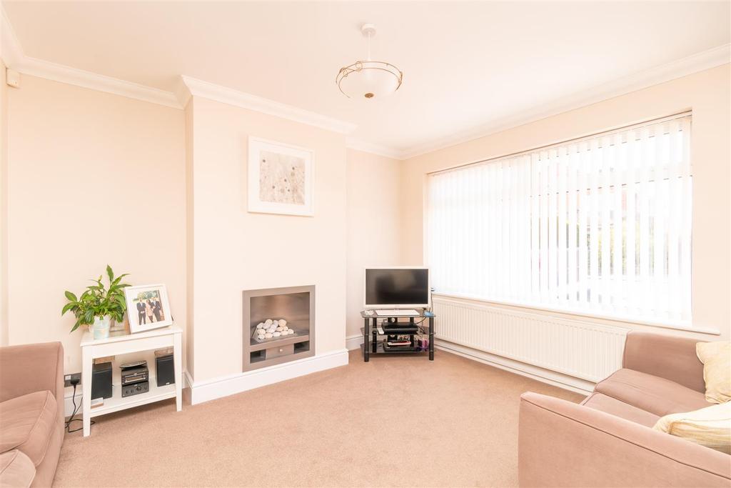 Lounge / Dining Room