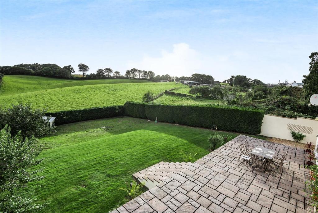 Port Road, Dawlish 4 bed detached house £700,000