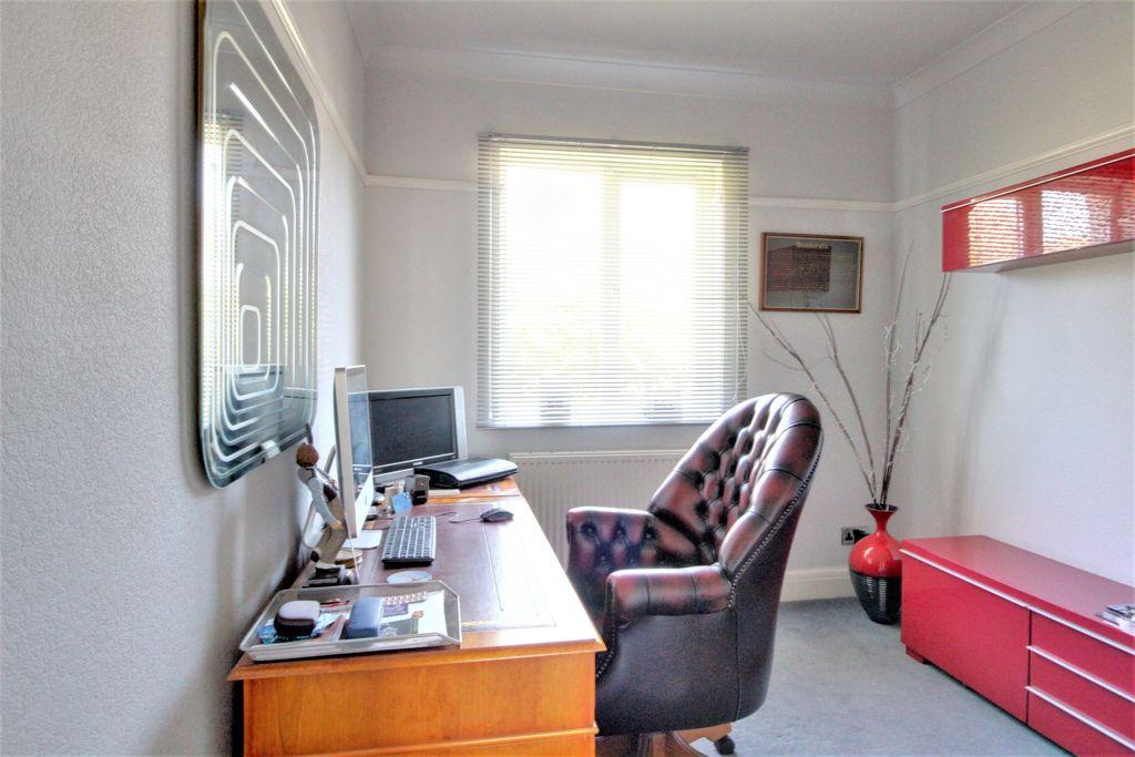 Bedroom 3 (Double)