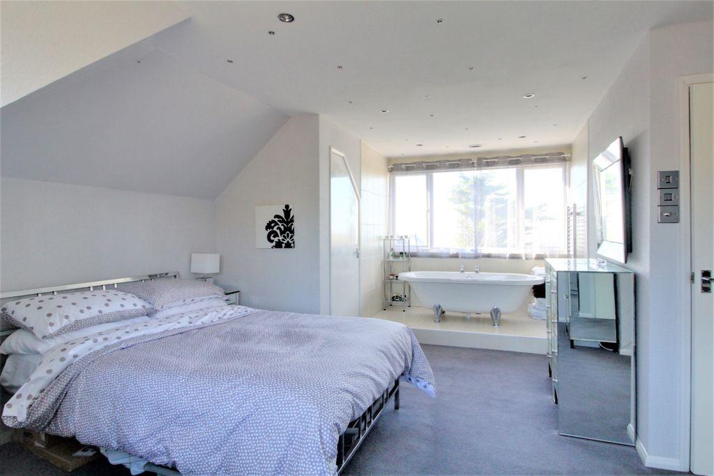 Bedroom 1 (Double with Ensuite)
