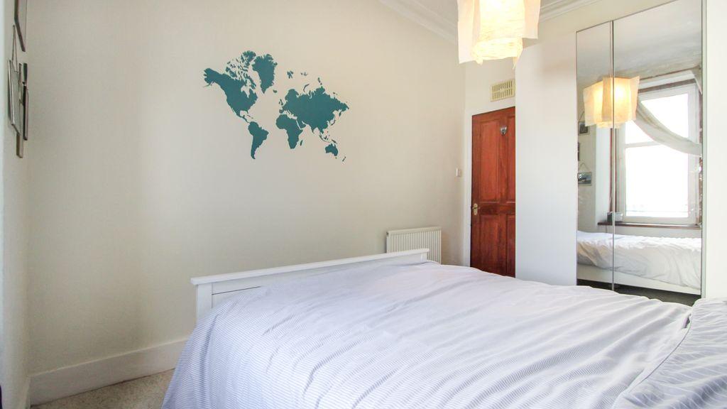 Bedroom 1 (Double)