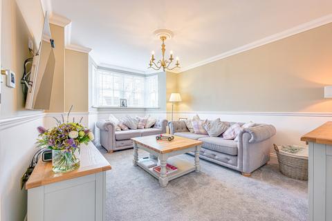 24a Nelson Road, Rayleigh, SS6 8HB