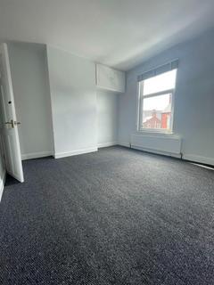 2 bedroom semi-detached house to rent, Aisthorpe Road, Sheffield S8
