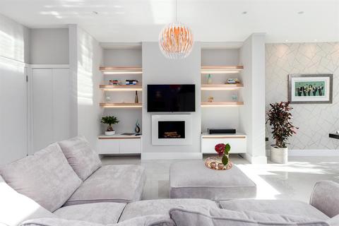 94 Cleveland Road, Ealing, London, W13 0EJ