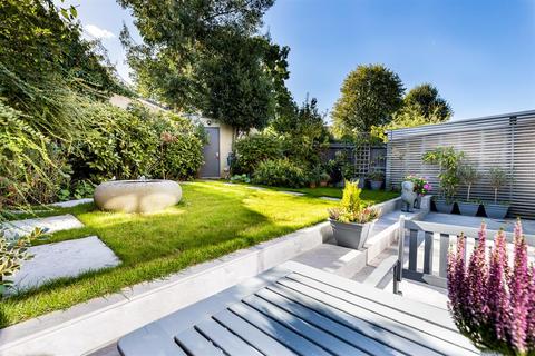 94 Cleveland Road, Ealing, London, W13 0EJ