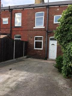 3 bedroom terraced house to rent, Coronation Avenue, Royston, Barnsley S71