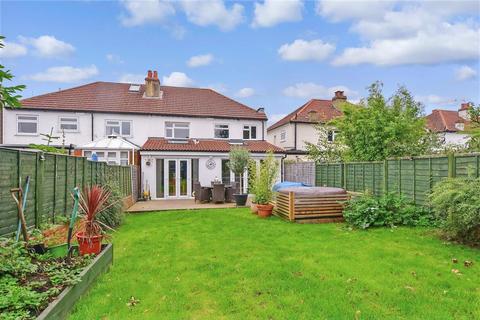 39 Colburn Way, Sutton, SM1 3AU