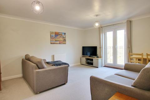 2 bedroom flat for sale - TWO DOUBLE BEDROOMS! ALLOCATED PARKING! DESIRABLE LOCATION!