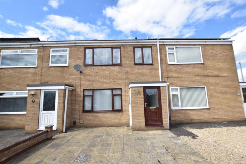 Ancaster Court, Scunthorpe 3 bed terraced house £110,000