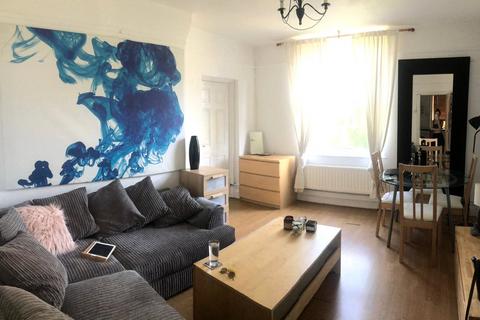 1 bedroom in a flat share to rent, Matilda House, St Katherines Way, London, E1W