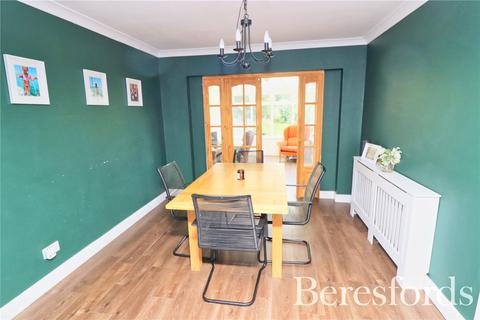 69 Hillside Road, Billericay, CM11 2BX