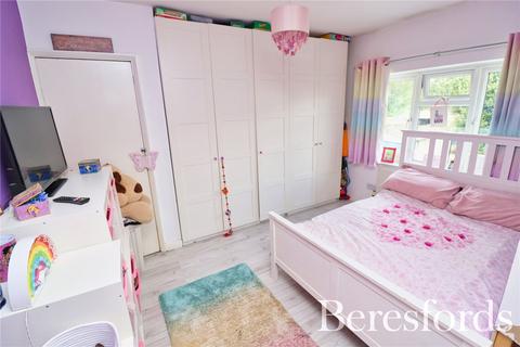 69 Hillside Road, Billericay, CM11 2BX