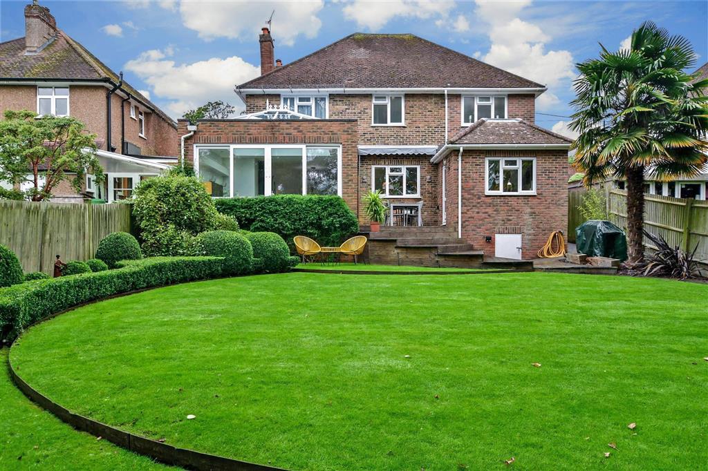 Chancellors Park, Hassocks, West Sussex 4 bed detached house £975,000