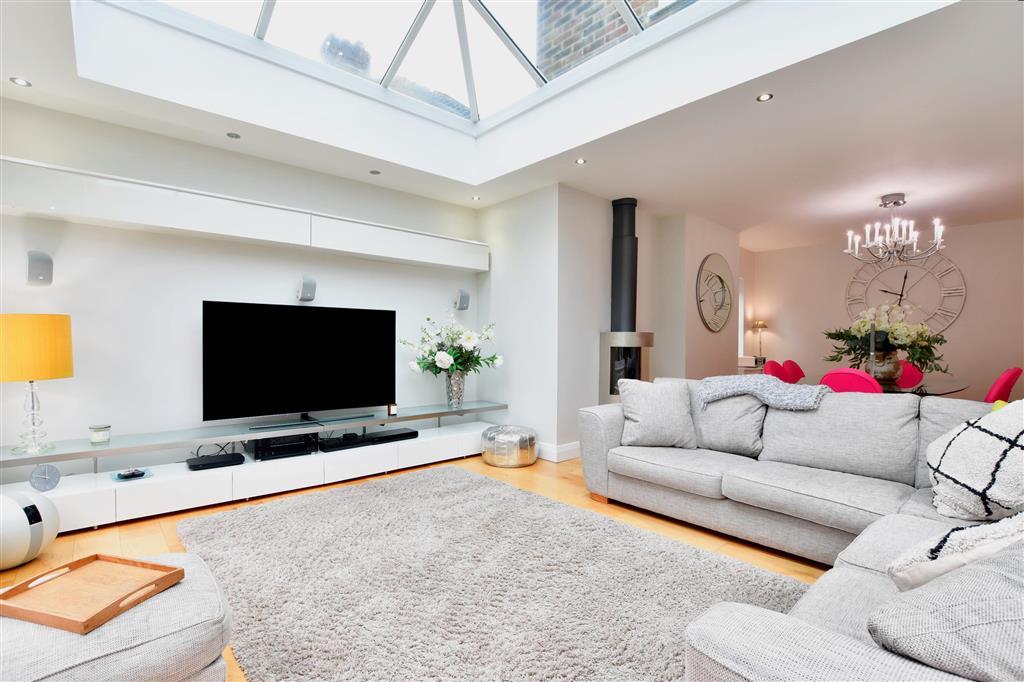 Chancellors Park, Hassocks, West Sussex 4 bed detached house £975,000