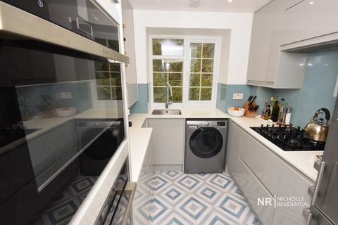 21, Danehurst Court Alexandra Road, Epsom, KT17 4BY