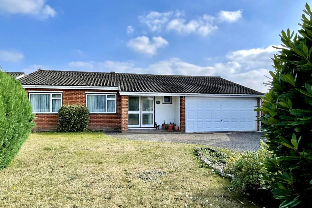 St Leonards, BH24 2RA 3 bed bungalow £490,000