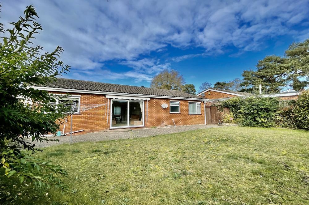 St Leonards, BH24 2RA 3 bed bungalow £490,000