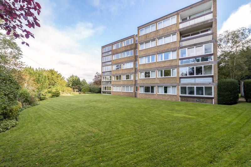 Eastmead Lane, Stoke 3 bed apartment £335,000