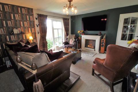 10 Caldwell Drive, Wirral, CH49 7PB