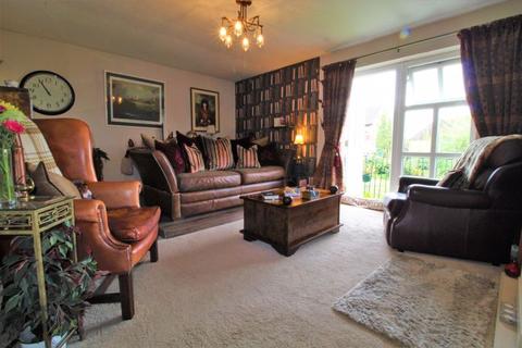 10 Caldwell Drive, Wirral, CH49 7PB