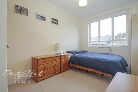 2 bedroom flat to rent - Celandine Drive E8